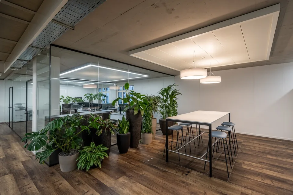 *** Attractive Office Space in Central Location *** – photo 6 of 8