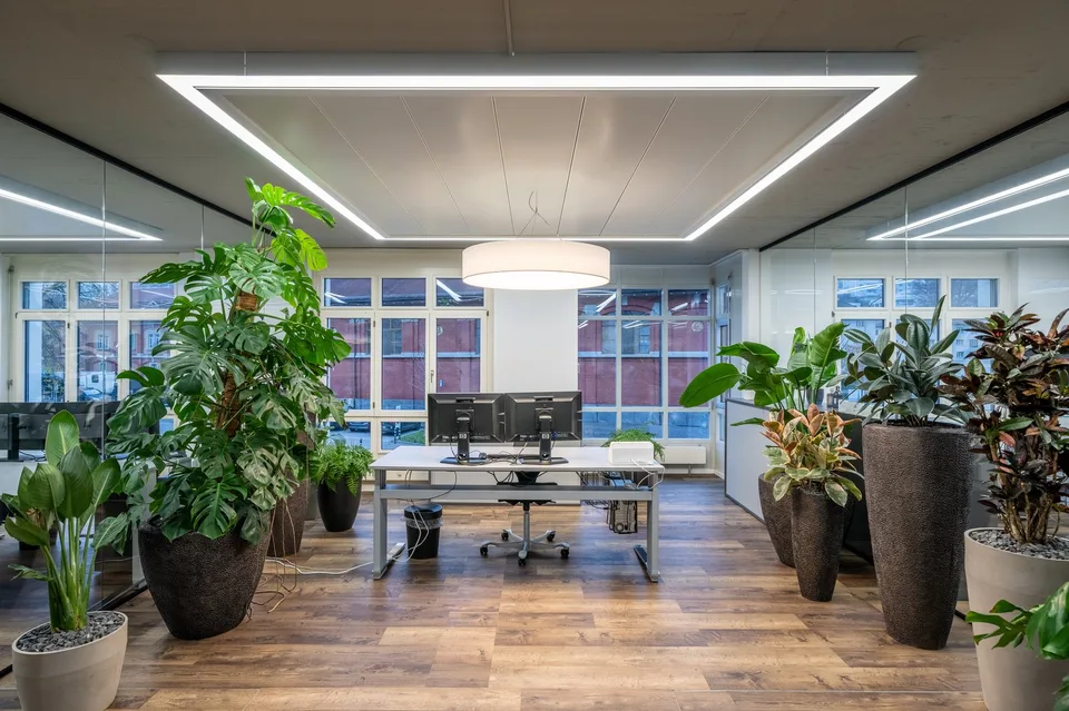 *** Attractive Office Space in Central Location *** – photo 8 of 8