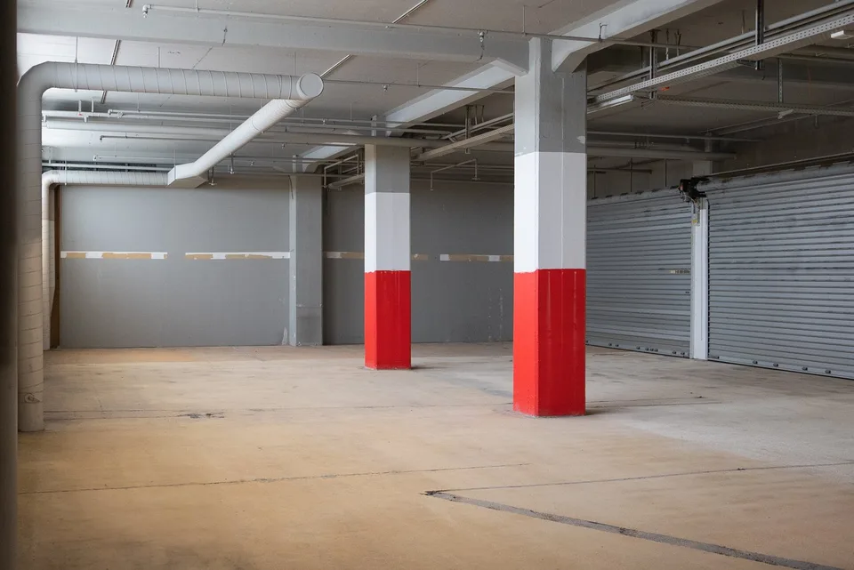 Spazio commerciale nel Pfister Center da 100 - 480 m2