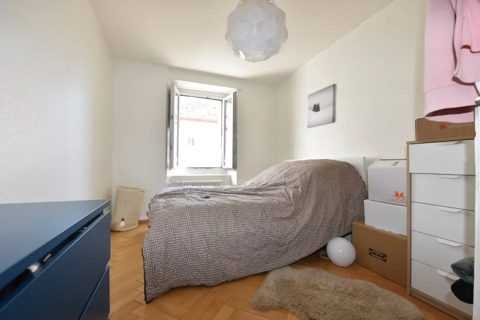 Zweieinhalb-Zimmer-Wohnung mit viel Licht zu vermieten – Rue du Progrès, La Chaux-de-Fonds