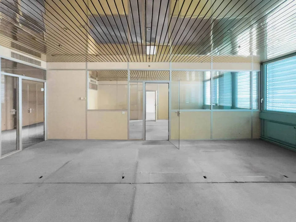Surface d'atelier ou bureau de 231 m² à Carouge
