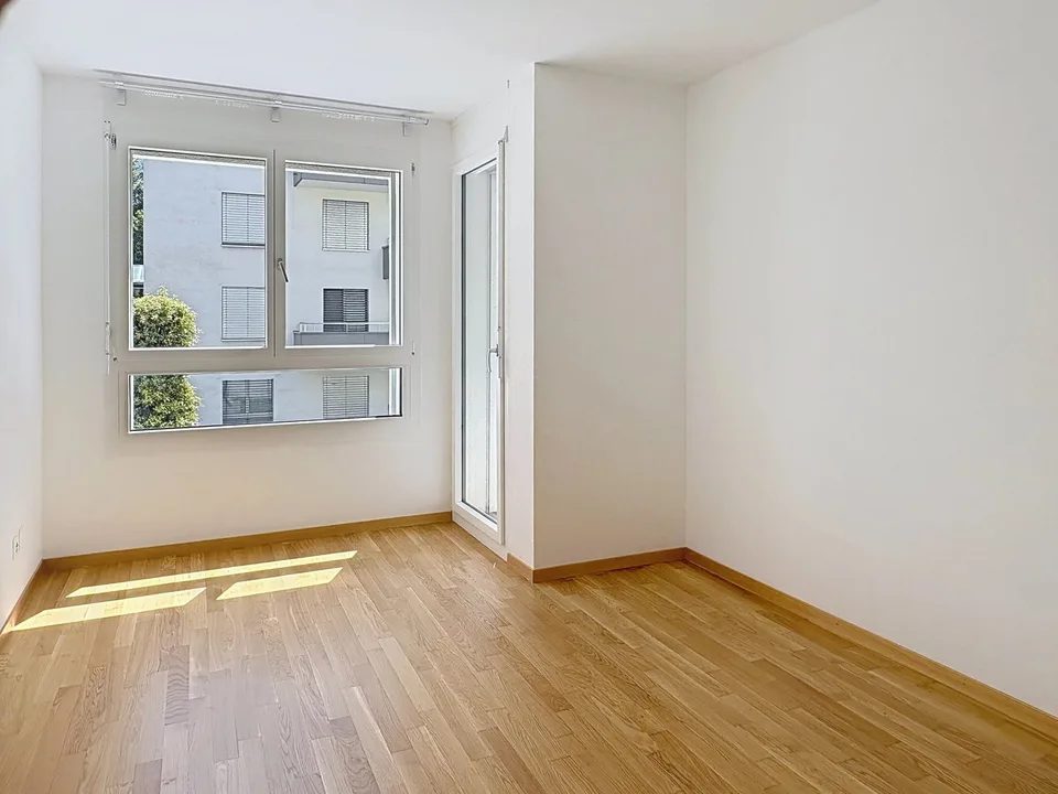 Schönes 4,5-Zimmer-Apartment, nur wenige Schritte vom See und allen Annehmlichkeiten entfernt – Foto 6 von 9
