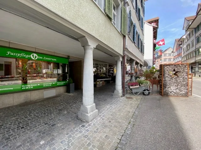 Locale commerciale
