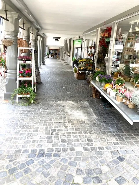 Locale commerciale