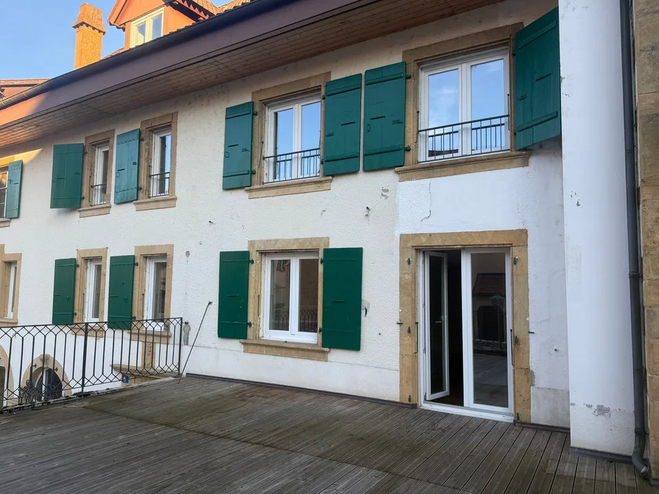 Appartamento di 165 m2 nel centro del villaggio con 2 ampie terrazze