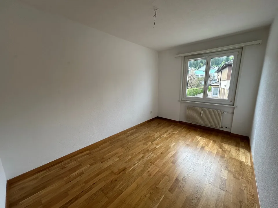 Zu vermieten: 4.5-Zimmer-Wohnung mit Balkon - Pont 10, Tramelan
