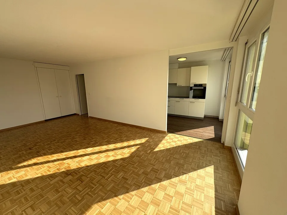 Wohnung mit Balkon und Spielplatz zu vermieten