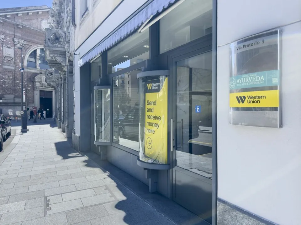 Spazio commerciale con vetrina in centro Lugano
