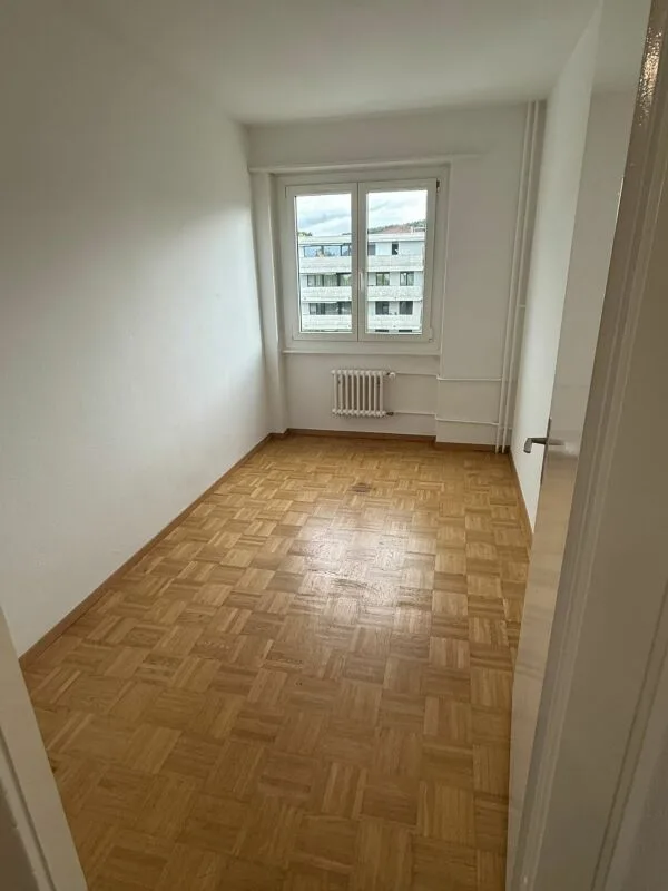 Bello appartamento 3 camere - centrale e disponibile immediatamente