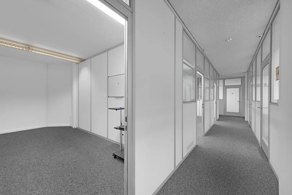 Moderne Büroräumlichkeiten zu vermieten flexibel & sofort verfügbar – Foto 8 von 13