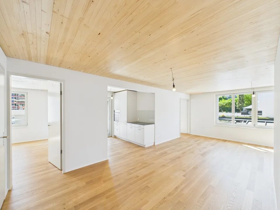 Familienfreundliche 3.5-Zimmer-Neubauwohnung mit Kindergarten im Areal