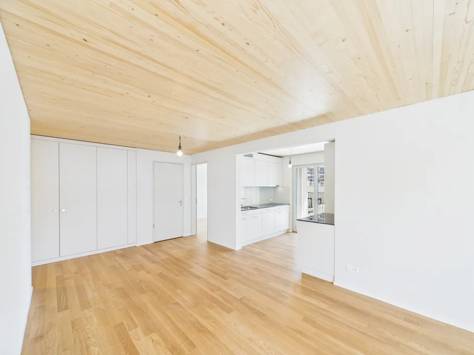 Familienfreundliche 3.5-Zimmer-Neubauwohnung mit Kindergarten im Areal