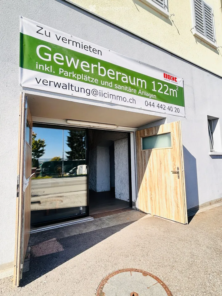 Charmantes Ladenlokal / Gewerberaum in historischem Gebäude – Boswil