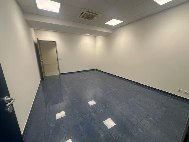 Moderne Büros zur Miete in Gravesano - Via al Fiume 1 – Foto 8 von 11