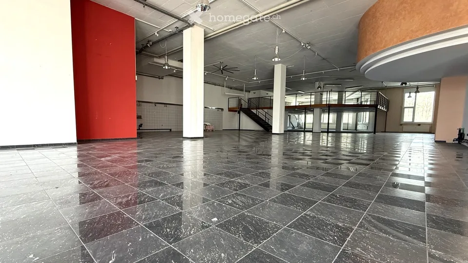 ebenerdiges Gewerbeobjekt, verkehrstechnisch perfekt erschlossen