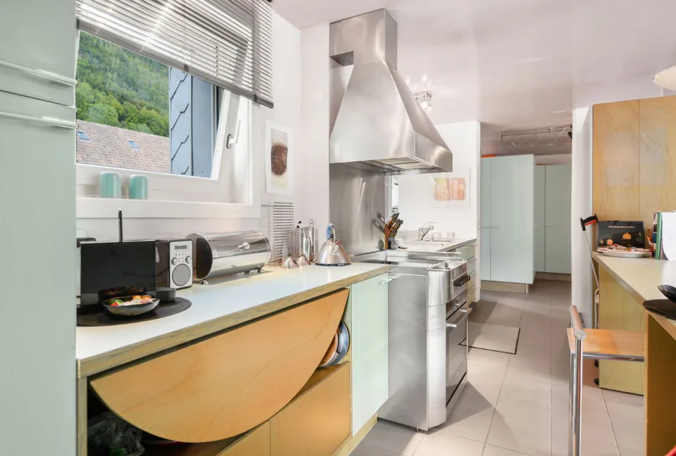 Geräumige 4.5-Zimmer-Wohnung mit Balkon und Bergblick in Saint-Imier – Foto 6 von 9