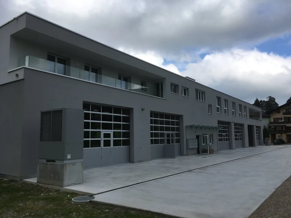 Spazio commerciale riscaldato di circa 250 m2