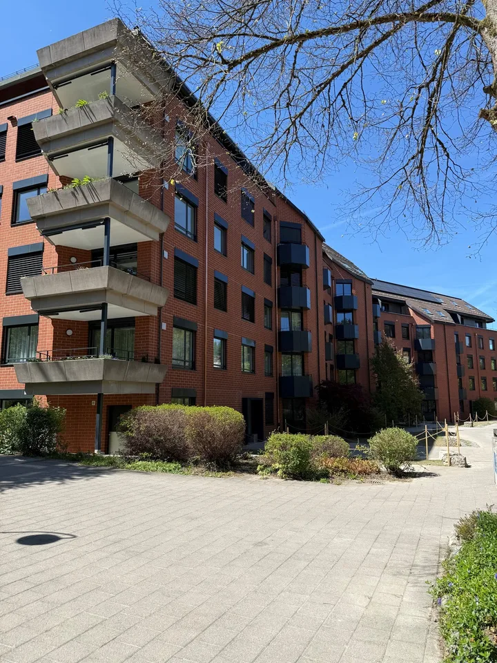 Zürich reicht als Nachbar. Erstbezug im Brünnlipark, Opfikon