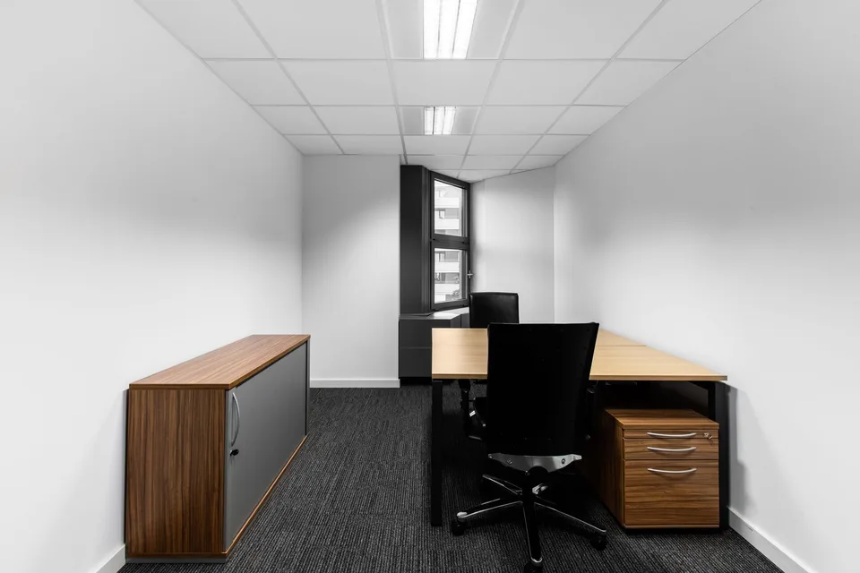 Privater Büroraum für 2 in Regus Metalli