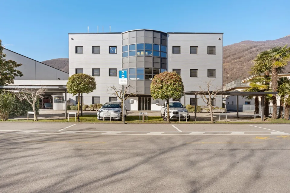 Stabile multifunzionale flessibile e modulabile da 500 a 1500 mq