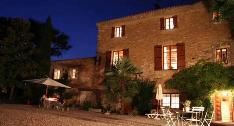 Gîte de 85 m2 dans bastide provençale