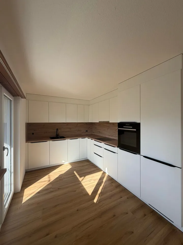 Magnifique appartement de 4.5 pièces rénové à neuf avec intérieur moderne