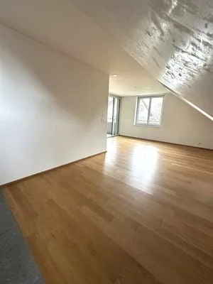 3.5 Zimmer Wohnung, Uerzlikon - Traumhafte 3.5-Maisonettewohnung