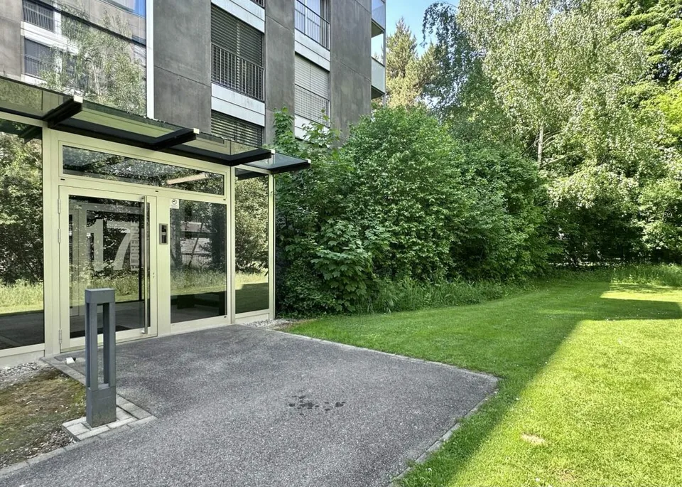 Prächtiges Apartment mit Terrasse und Aussicht im 5. Stock