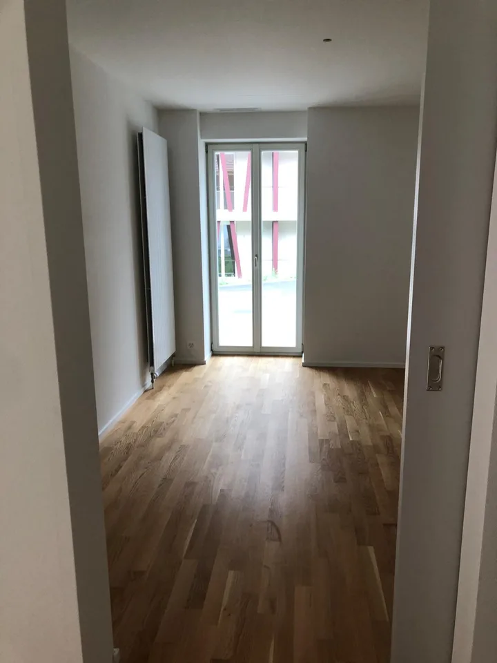 Bureau / Locaux Commerciaux, Modernes et Neufs, Précédemment Utilisés comme Cabinet de Massage – photo 13 sur 16