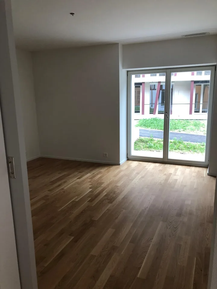 Bureau / Locaux Commerciaux, Modernes et Neufs, Précédemment Utilisés comme Cabinet de Massage – photo 14 sur 16