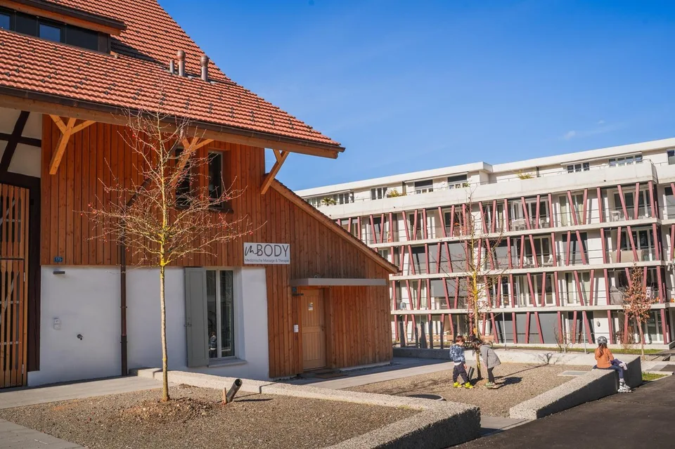 Büro und Gewerberäume, bisher als Massagepraxis genutzt