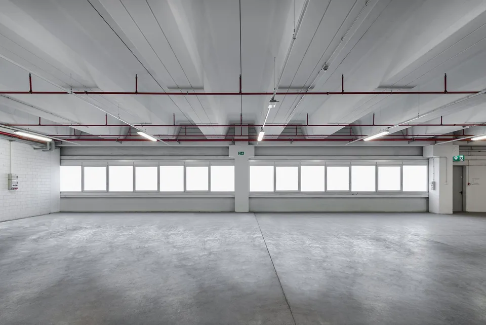 CADENAZZO - Grand entrepôt/laboratoire de 3'260 m² à louer à Cadenazzo. (Ref. 001) – photo 9 sur 24