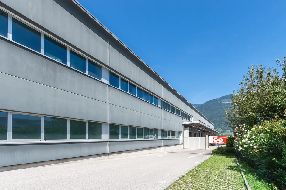 CADENAZZO - Grand entrepôt/laboratoire de 3'260 m² à louer à Cadenazzo. (Ref. 001) – photo 22 sur 24