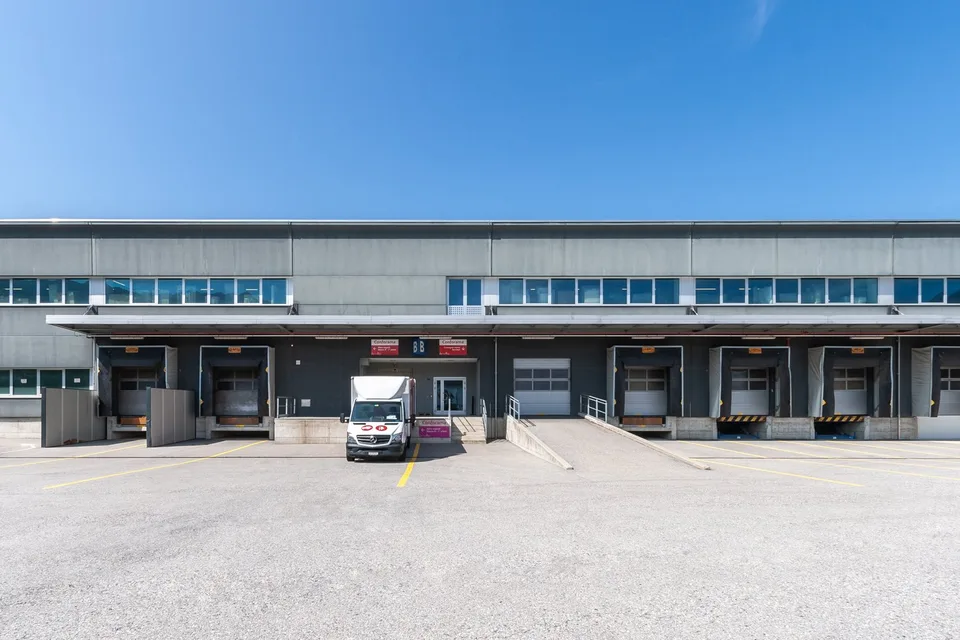 CADENAZZO - Grand entrepôt/laboratoire de 3'260 m² à louer à Cadenazzo. (Ref. 001) – photo 21 sur 24