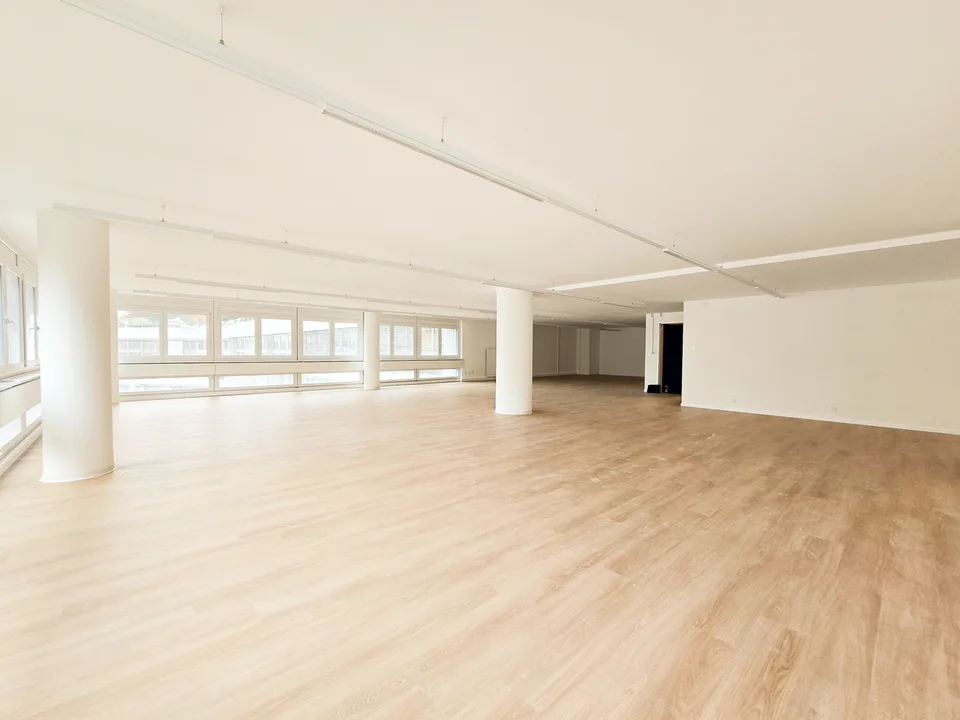 Bureau rénové de 230m2 - Centre-ville de Lausanne