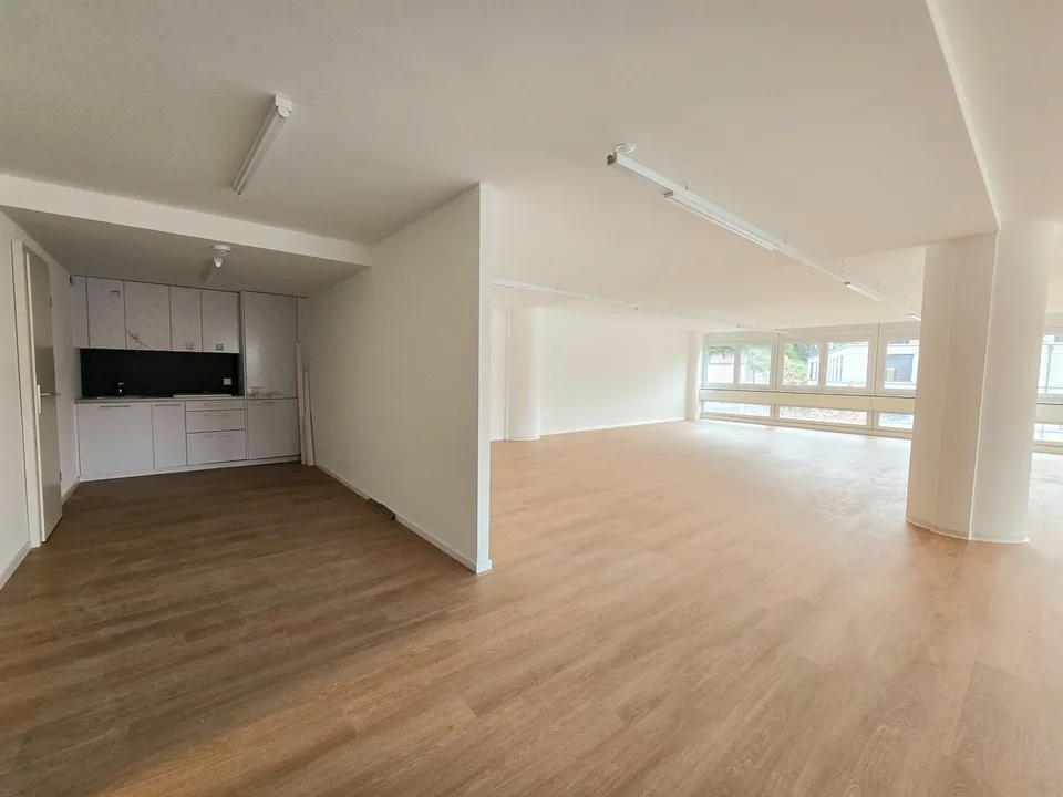 Bureau rénové de 230m2 - Centre-ville de Lausanne