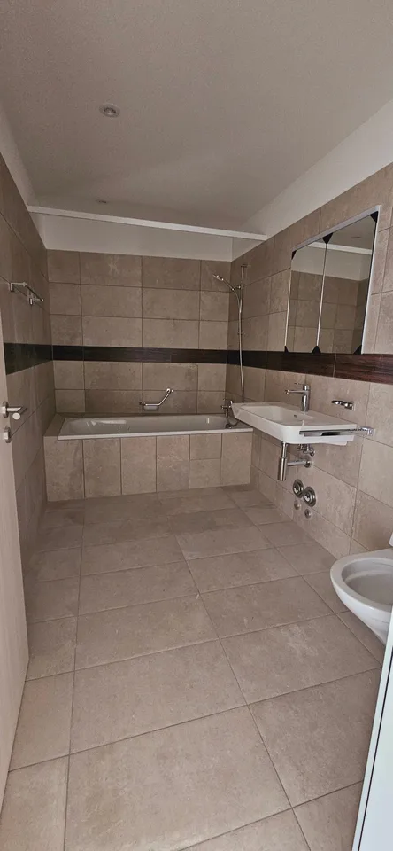 Primo affitto Waldhofstrasse 4 - Vivere con stile e fascino urbano