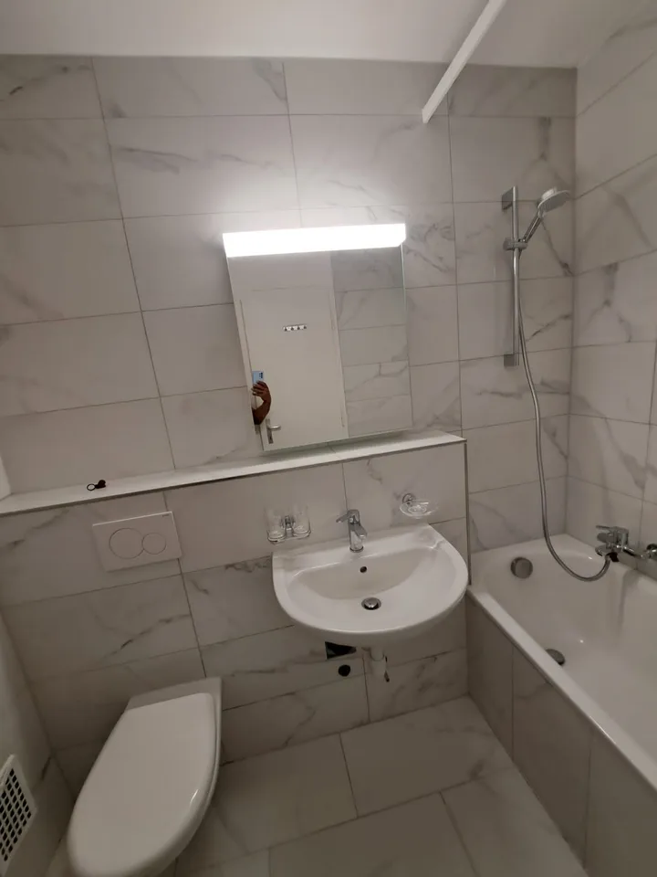 Charmantes 1.5-Zimmer-Wohnung mit Balkon in Le Locle