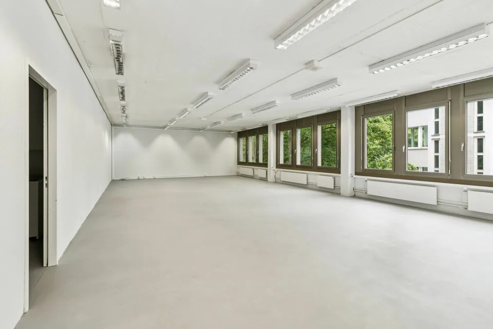 Votre nouveau siège social au cœur de Binz - 145 m² d'espace ouvert qui réfléchit à l'avance
