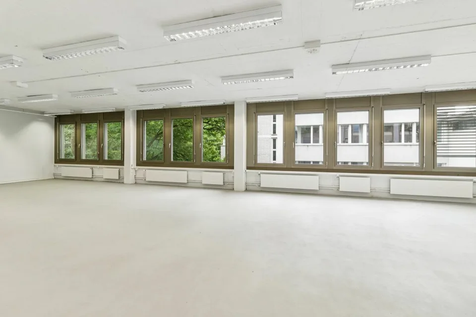 Votre nouveau siège social au cœur de Binz - 145 m² d'espace ouvert qui réfléchit à l'avance