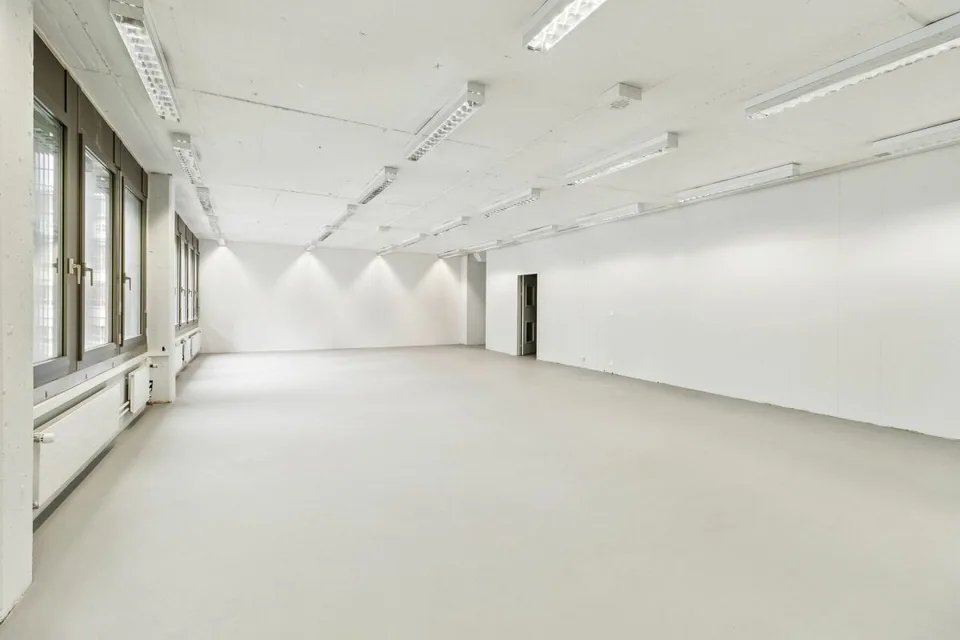 Votre nouveau siège social au cœur de Binz - 145 m² d'espace ouvert qui réfléchit à l'avance