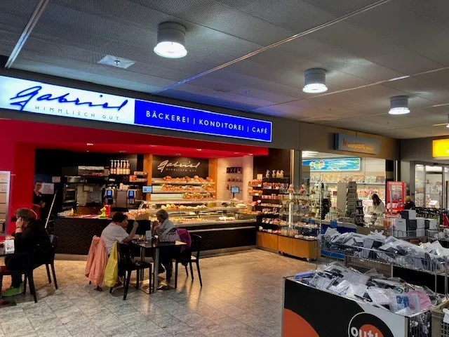Grosszügige Gewerbefläche im Migros Center Niederurnen
