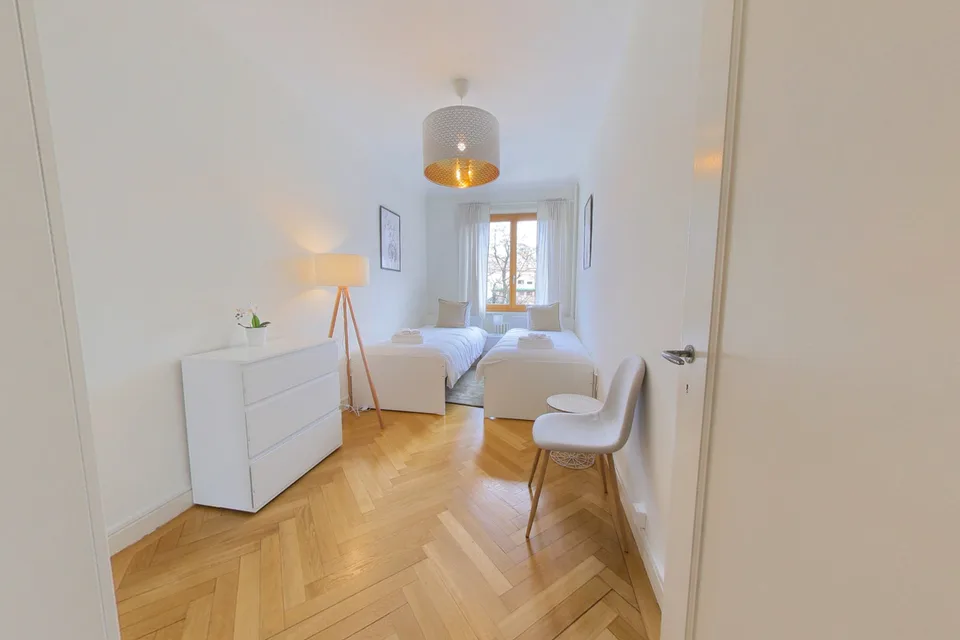 Furnished 2 bedroom apartment / Appartement meublé 2 chambres – Foto 8 von 10