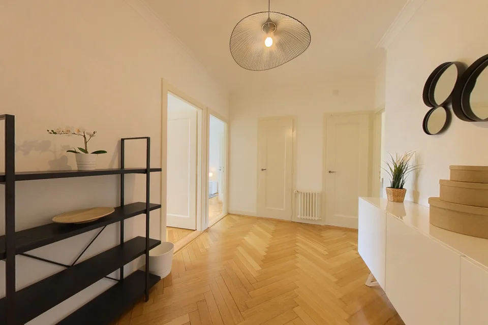 Furnished 2 bedroom apartment / Appartement meublé 2 chambres