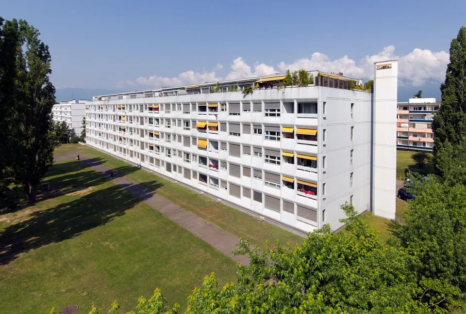 Meyrin - Motorrad-Stellplatz