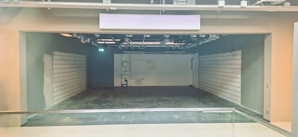 Teilausgebauter Gewerberaum im Aarberg Center zu vermieten