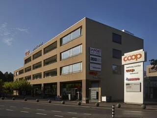 Teilausgebauter Gewerberaum im Aarberg Center zu vermieten