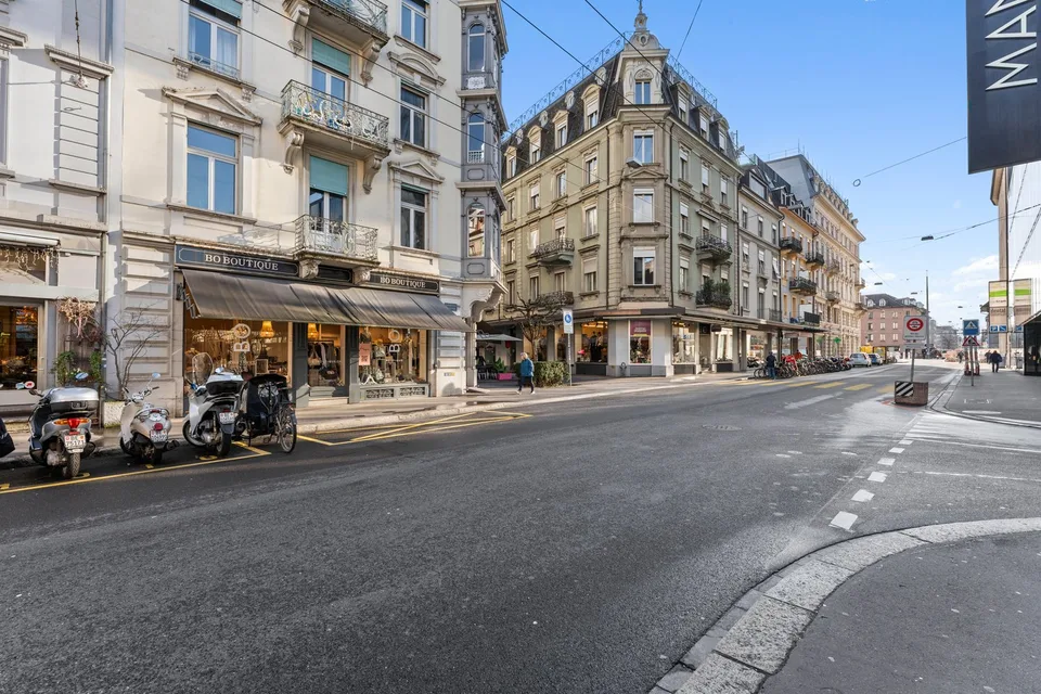 Attraktive Gewerbefläche an zentraler Lage in Biel – ideal für Verkauf, Showroom oder Dienstleistung – photo 12 sur 14