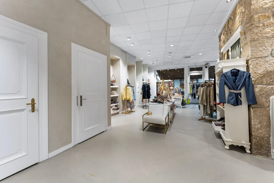Attraktive Gewerbefläche an zentraler Lage in Biel – ideal für Verkauf, Showroom oder Dienstleistung – photo 8 sur 14