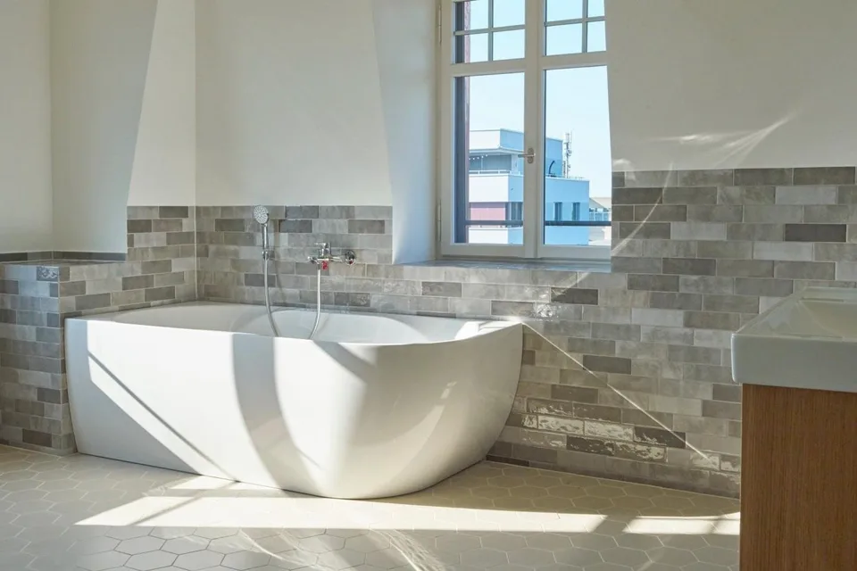 5.5-Room Apartment Living with Style - Majestic Art Nouveau Apartment – photo 9 of 12